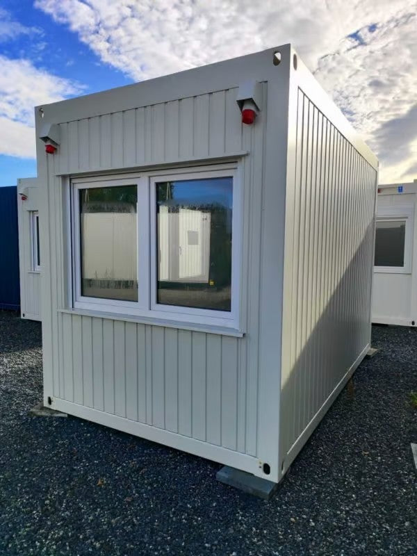 SOFORT VERFÜGBAR - Einzelcontainer mit 2 Fenstern 10 3
