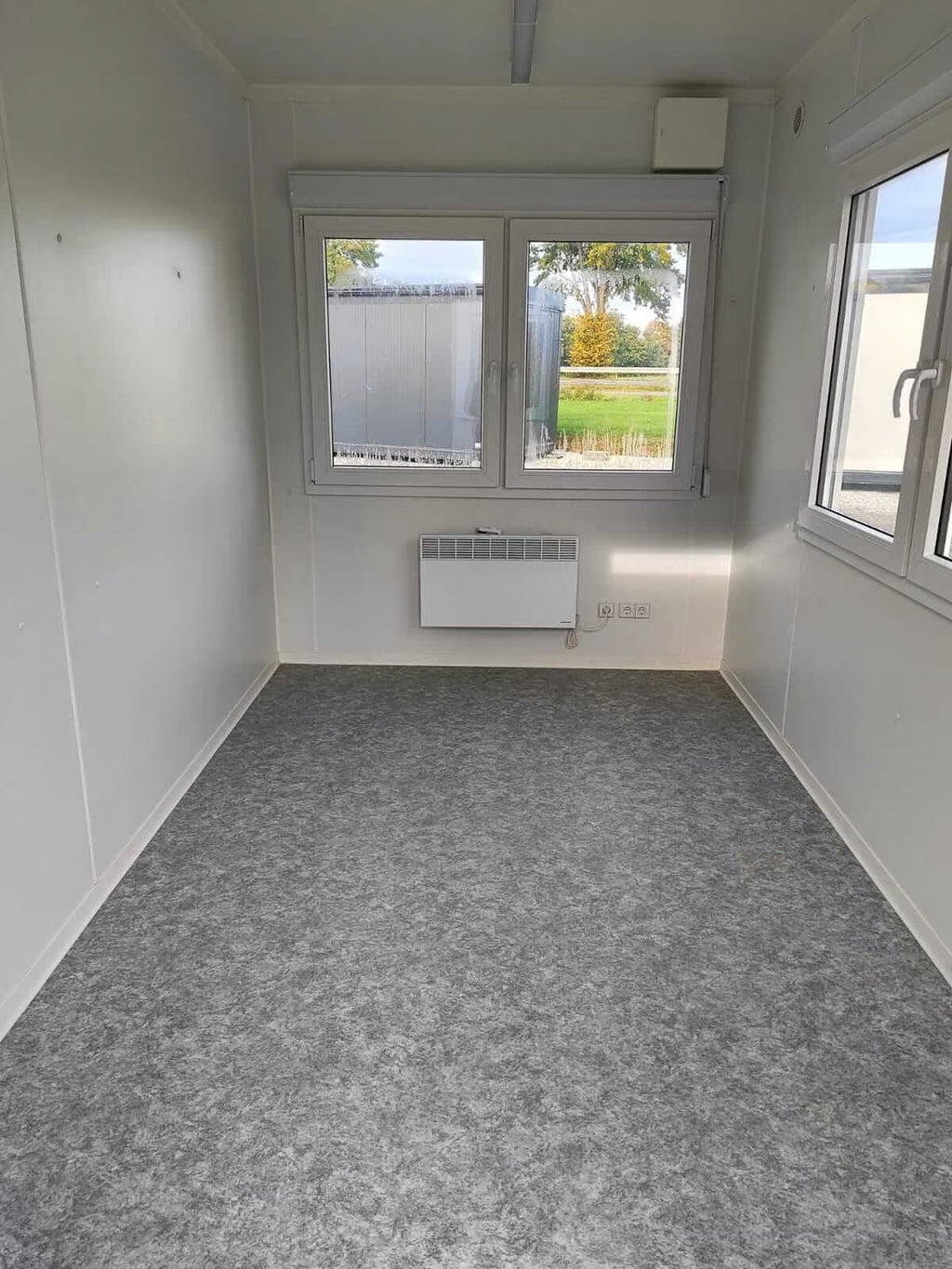 SOFORT VERFÜGBAR - Einzelcontainer mit 2 Fenstern 10 5